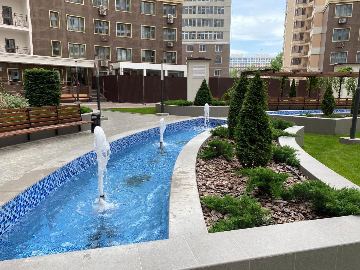Razor Apartment With Terrace, Kamanina オデッサ エクステリア 写真