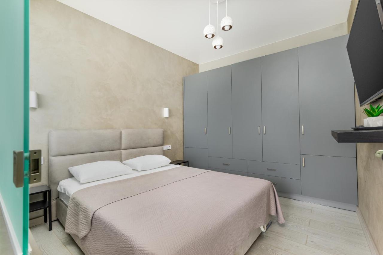 Razor Apartment With Terrace, Kamanina オデッサ エクステリア 写真