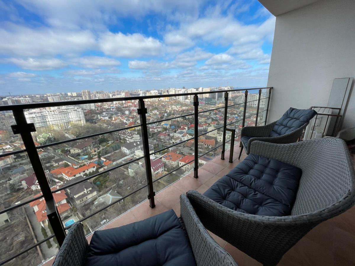 Razor Apartment With Terrace, Kamanina オデッサ エクステリア 写真